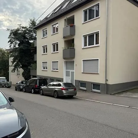 Zentrales In Stuttgart, 3 Fuer 10 Gaeste *