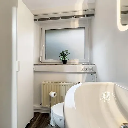 Apartment Zentrales In Stuttgart, 3 Fuer 10 Gaeste *