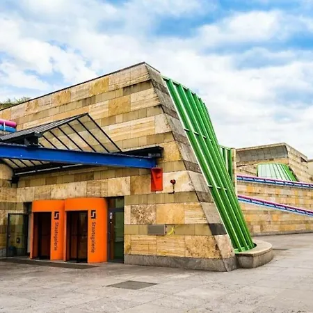 Apartment Zentrales In Stuttgart, 3 Fuer 10 Gaeste Stuttgart