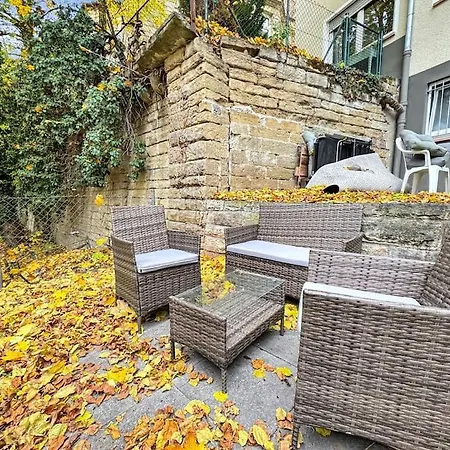 Zentrales In Stuttgart, 3 Fuer 10 Gaeste Appartement