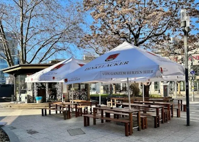 Apartment Zentrales In Stuttgart, 3 Fuer 10 Gaeste *