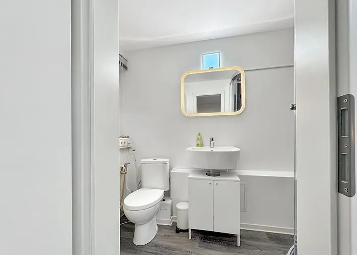 Apartment Zentrales In Stuttgart, 3 Fuer 10 Gaeste *