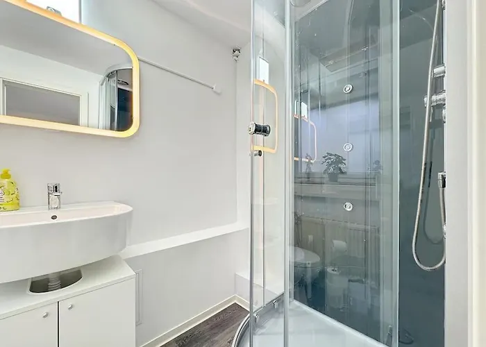 Zentrales In Stuttgart, 3 Fuer 10 Gaeste Apartment *