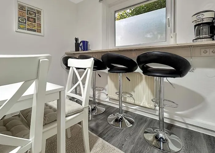 Apartment Zentrales In Stuttgart, 3 Fuer 10 Gaeste *