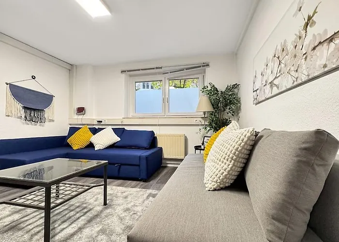 Zentrales In Stuttgart, 3 Fuer 10 Gaeste * Stuttgart