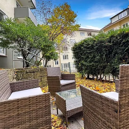 Apartamento Zentrales In Stuttgart, 3 Fuer 10 Gaeste