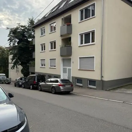 Zentrales In Stuttgart, 3 Fuer 10 Gaeste * Estugarda